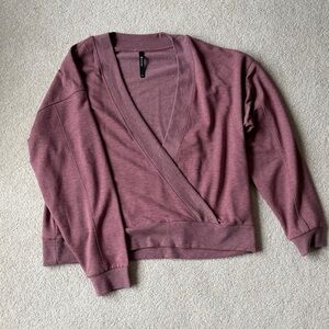 MPG Women's V-Neck Sweater in Mauve